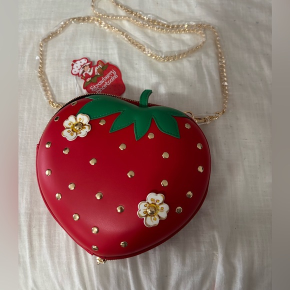 Strawberry Shortcake purse - Picture 1 of 3